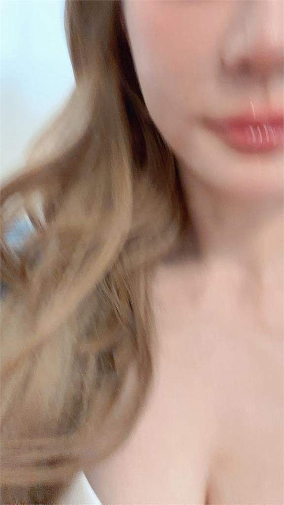 短今疑手滑洩「上帝視角」性感私照？超晃畫面流出…本人發聲回應了