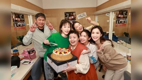 洪都拉斯強勢回歸《豆腐媽媽》!劇組喜迎「萬家老頭」 蘇晏霈生日淚喊:爸爸回來了