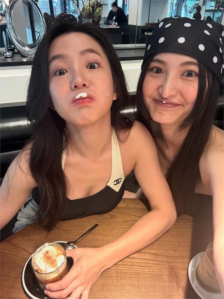 郭書瑤咖啡廳「胸前挖大U」解放身材！下秒「整尊芋圓放桌上」畫面曝光