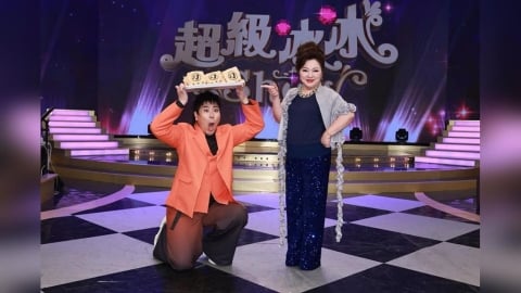 跟往生藝人並列海報開罵！邵大倫受託端一盤紅豆餅跪下向白冰冰「負餅請罪」