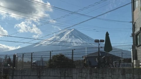 「自由行？跟團？」網2派大論戰　內行曝「5好處」：真正出國享受！