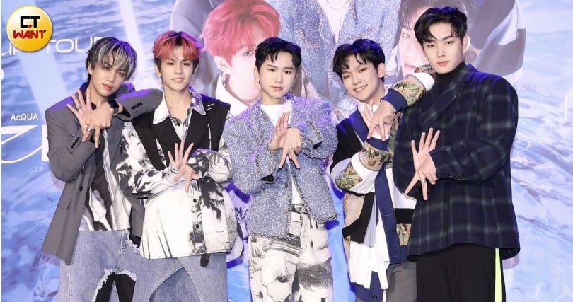 李秉諭（左）是AcQUA源少年成員之一。（圖／侯世駿攝）