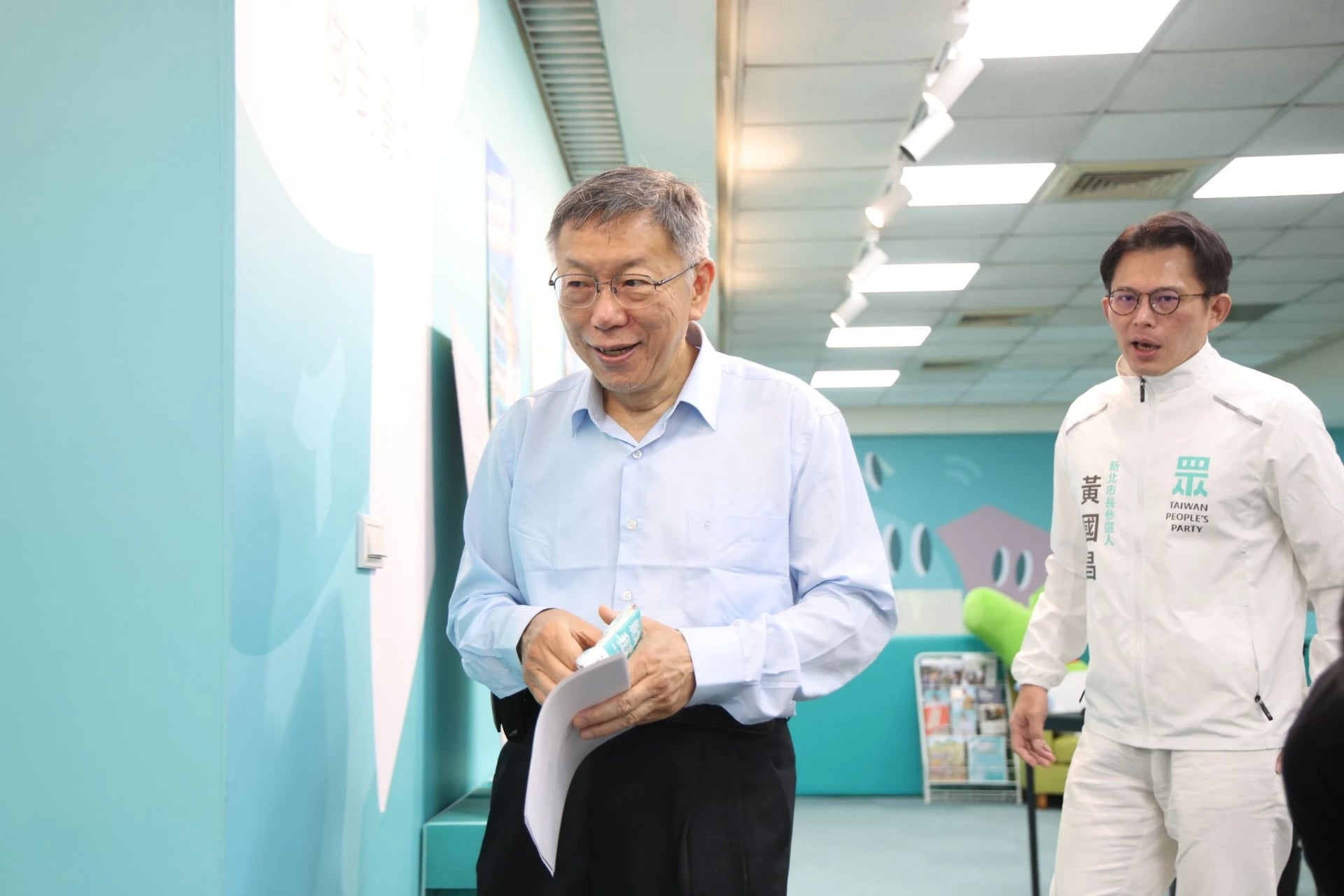 柯文哲被認定在市長任內，違反法規為京華城「量身打造」多出 20% 的容積獎勵，法院一審認定這屬於違法圖利並伴隨收賄，判處 17 年重刑。（陳愷巨攝）