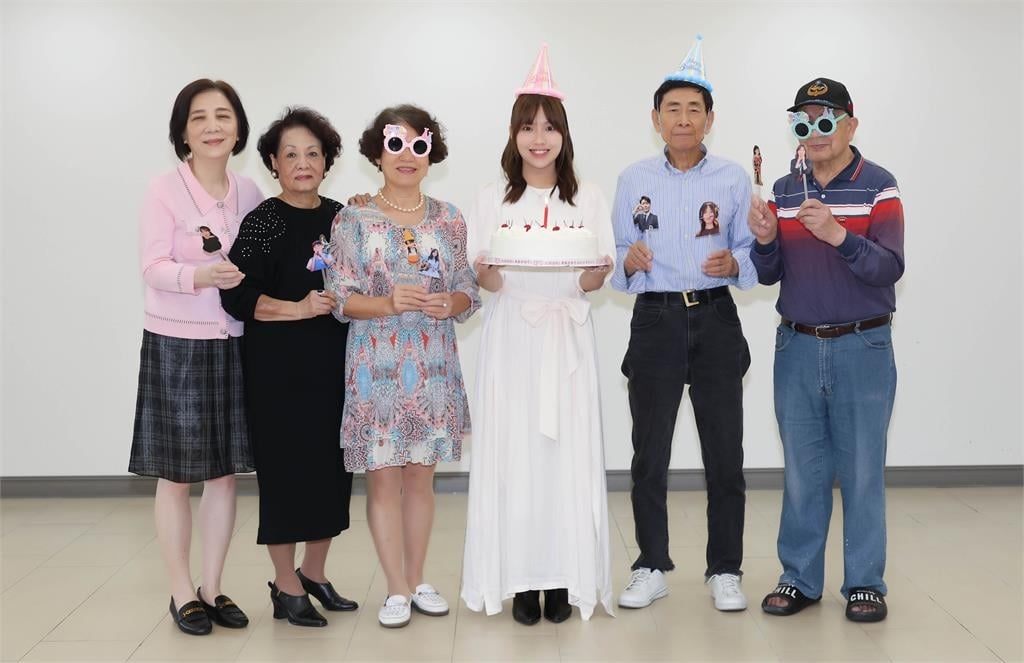 馬來西亞創作女聲陳佩賢 生日化身紅心字會「永飽安康」公益大使 願望留給長輩　