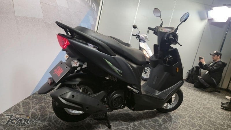 油耗與機能同步升級，最低新臺幣 47,700 元起！　SYM 推出 2026 年式迪爵 125