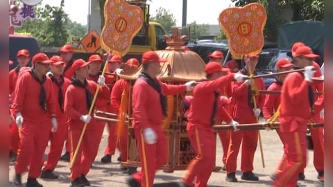 桃園龍德宮四媽祖遶境徒步南巡　上萬名信徒熱情跟隨