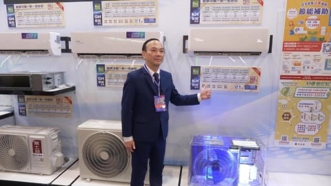 原物料飆漲前搶買!民眾湧電器展詢問 萬士益推AI溫濕雙控配手機遠端操控