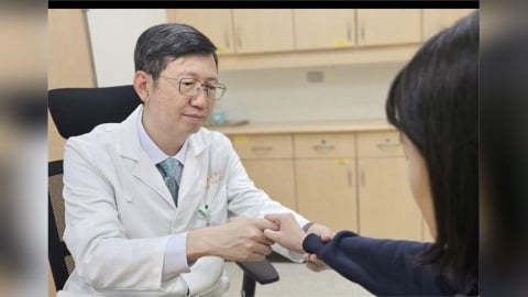 一到傍晚腳就「翻車」失控！   25歲女竟是百萬分之一罕病