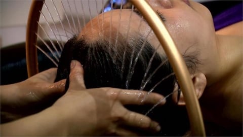 天天洗頭竟導致髮質變差+狂掉髮？醫揭「4大NG習慣」超傷頭髮