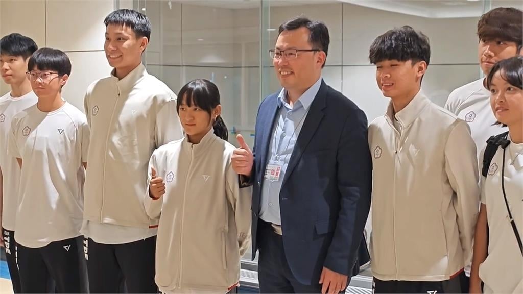 「麟洋配」重出江湖！清晨盃羽球賽　李洋、王齊麟再搭檔