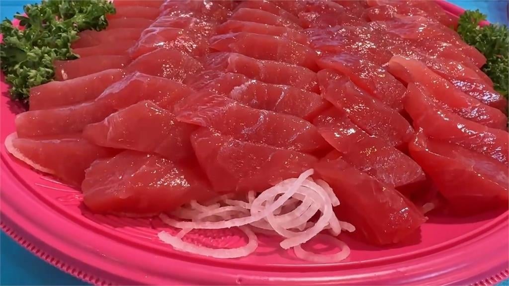 蘇澳第一鮪拍賣　重達２７６公斤拍出近２百萬元