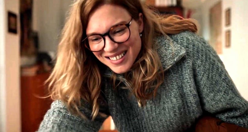 蕾雅瑟杜隔空指導梁朝偉《你是不會當樹嗎》助銀杏樹完成性體驗。(圖/海鵬提供)