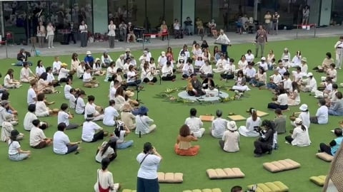 台東自然醒慢活祭開跑 講師帶領民眾「百人頌缽」