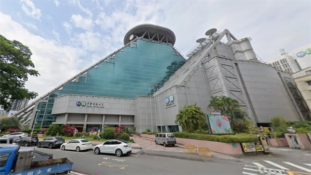 華視女主播「打哈欠」被播出！網傻眼「導播弄她嗎」本人急澄清揭真相