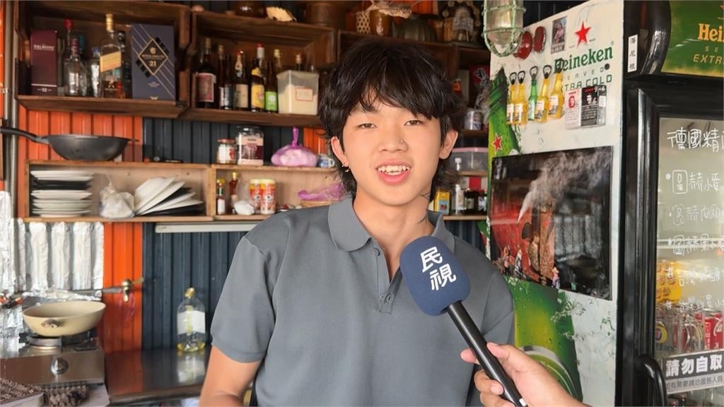 跟著蔡英文、賴瑞隆逛蚵仔寮！　19歲廚師「端這好料」擄獲小英味蕾