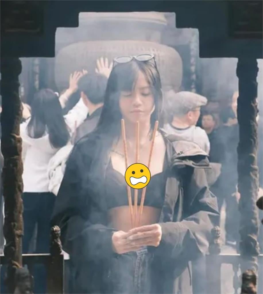 網紅寺廟參拜只穿Bra！大開中門「麻糬全看光」畫面曝光…網炸鍋：褻瀆神明