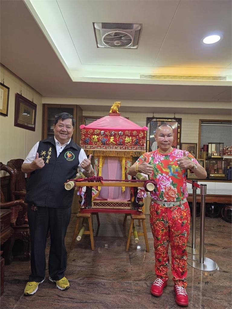 吊車大王衝白沙屯媽祖「慘坐小板凳」？廟方遭轟失禮…本人再還原內幕：是我不好意思