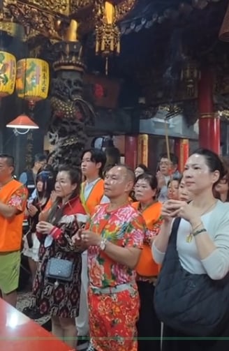 吊車大王衝白沙屯媽祖「慘坐小板凳」？廟方遭轟失禮…本人再還原內幕：是我不好意思