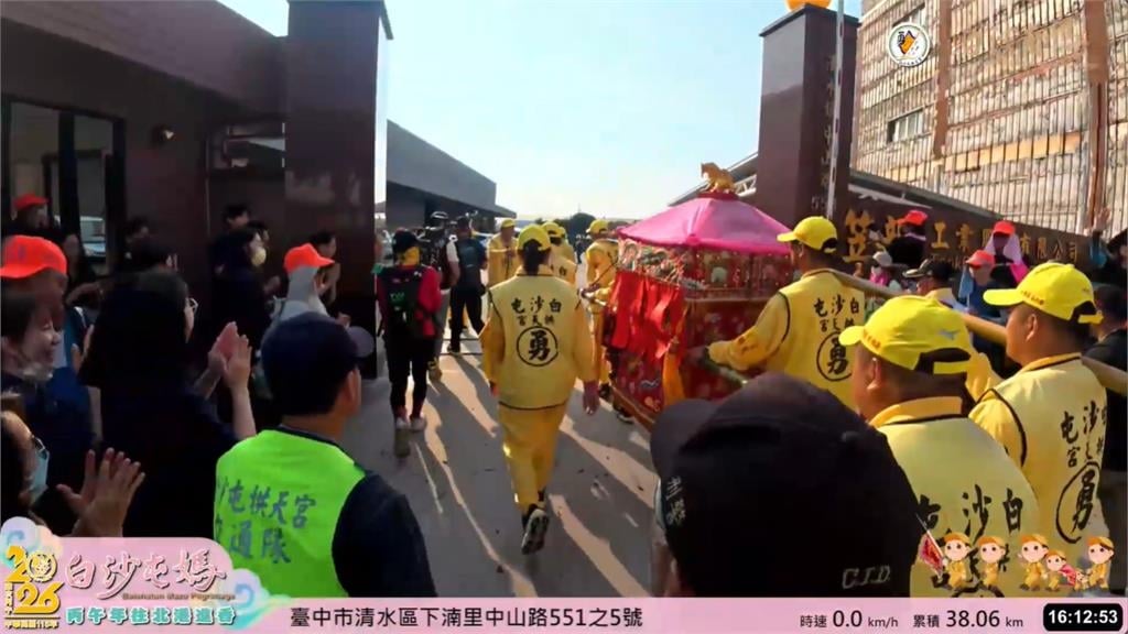 白沙屯媽祖首日震撼畫面曝光！母重昏迷「兒1舉動」驚見好轉…他狂喜5年徒步還願