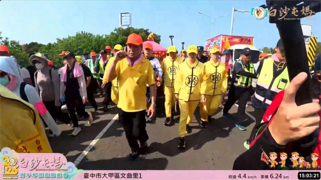 白沙屯媽祖首日震撼畫面曝光！母重昏迷「兒1舉動」驚見好轉…他狂喜5年徒步還願