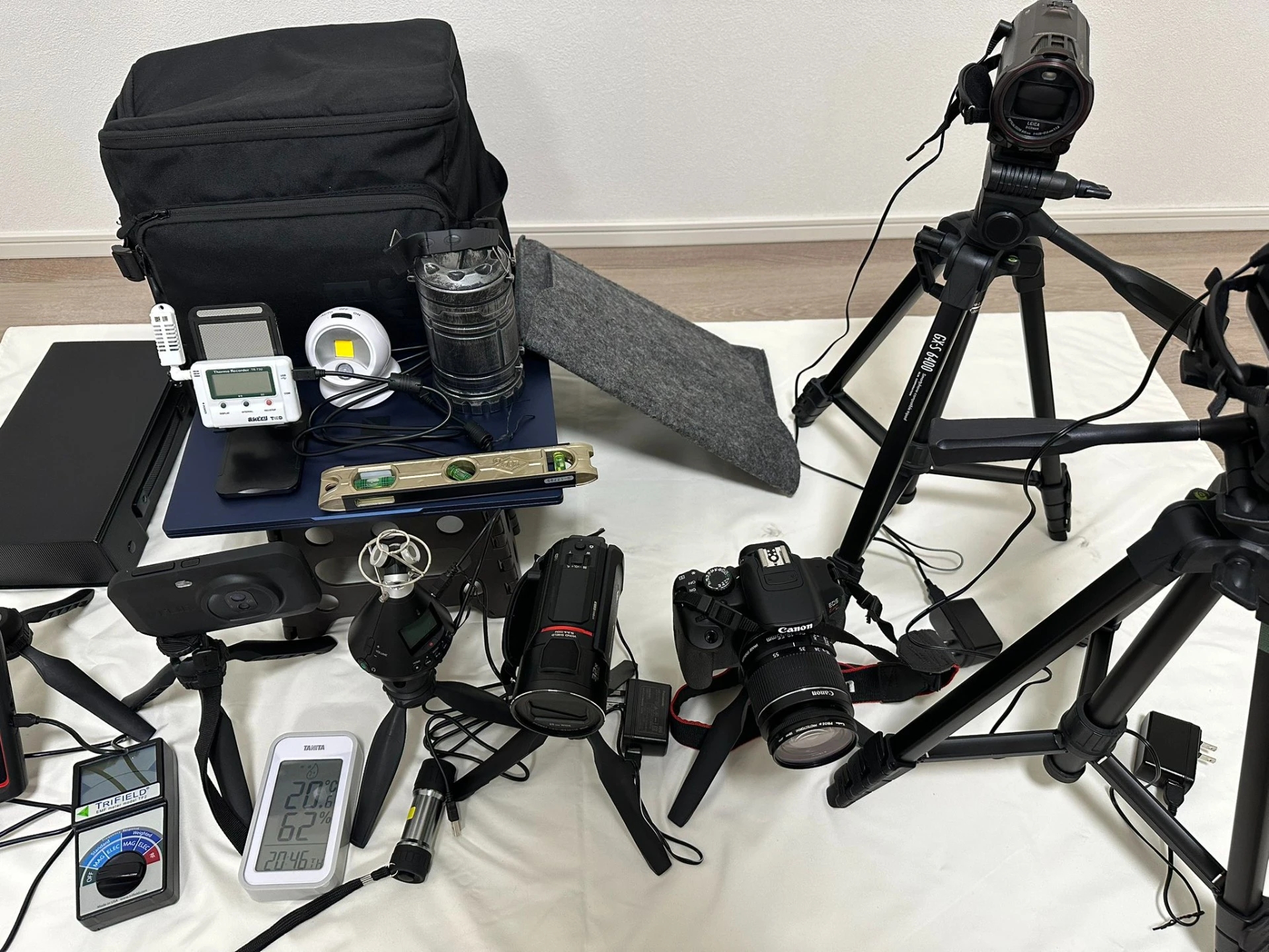 「勝利模式」在進行靈異調查時使用的設備。（取自兒玉和俊X）