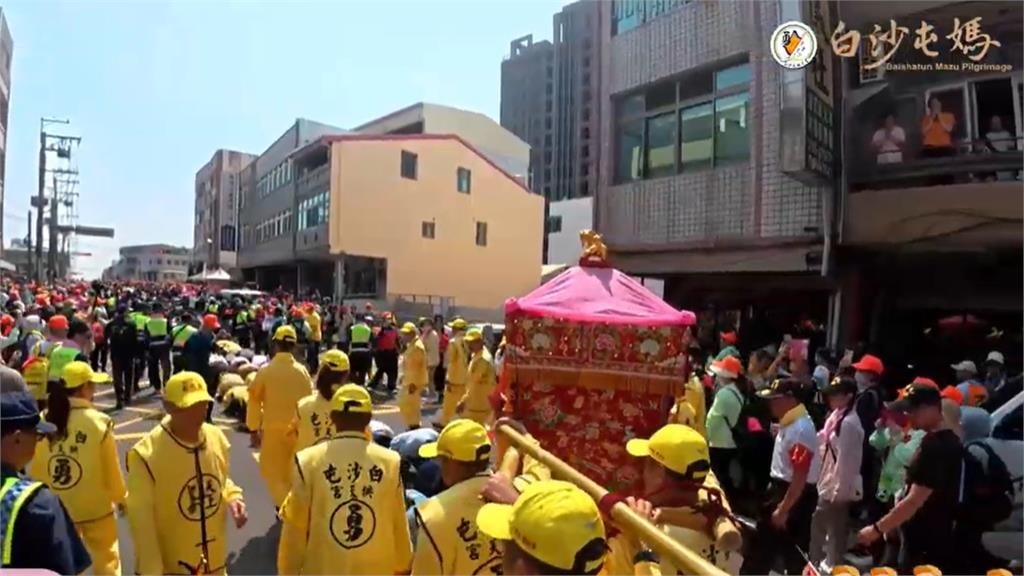 白沙屯媽祖現神蹟！賜罹癌夫「聖筊」　4個月後「癌細胞清零」妻激動告白