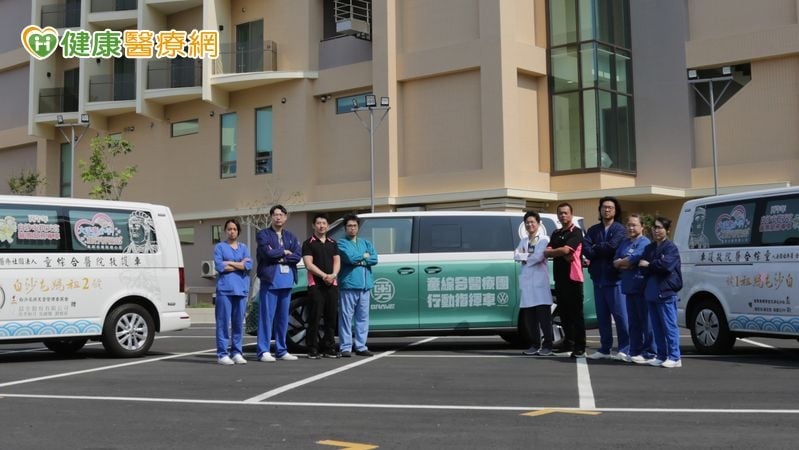 白沙屯粉紅超跑啟程！「移動急診室」進駐讓香燈腳更安心