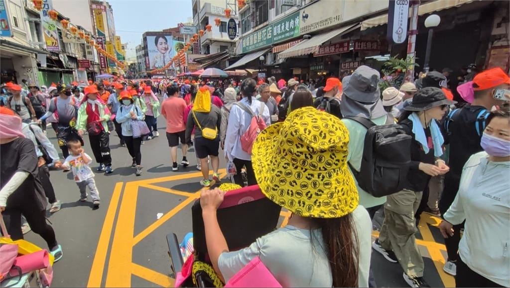 求白沙屯媽保佑! 彰化婦帶11歲早產女兒隨香9年