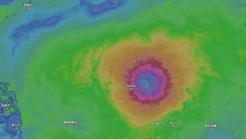辛樂克登35年以來「最強4月颱」！衛星雲圖曝「渾圓眼牆」極度扎實