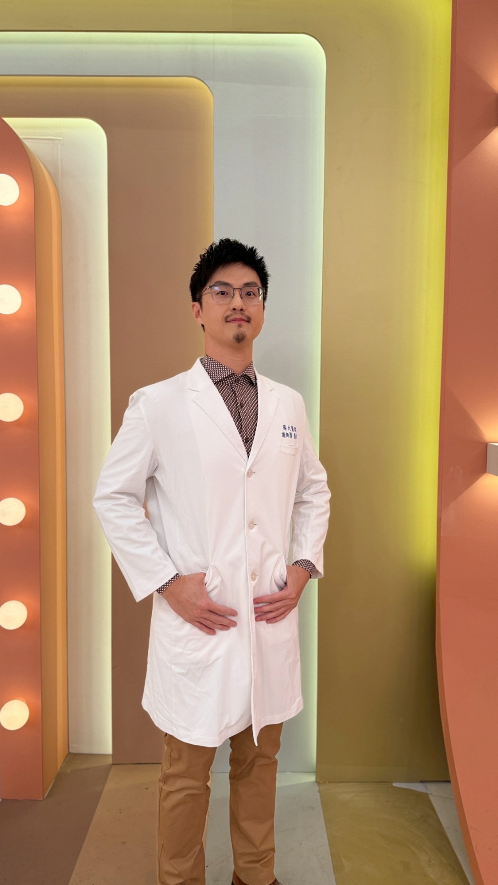 (影)/蔡逸帆胃痛直接吐在主播台 送醫診治胃穿孔?