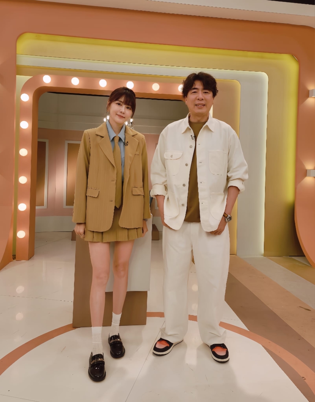 (影)/宋哥買「假監視器」嚇壞人 李新買霓虹燈「把臥室變舞池」?