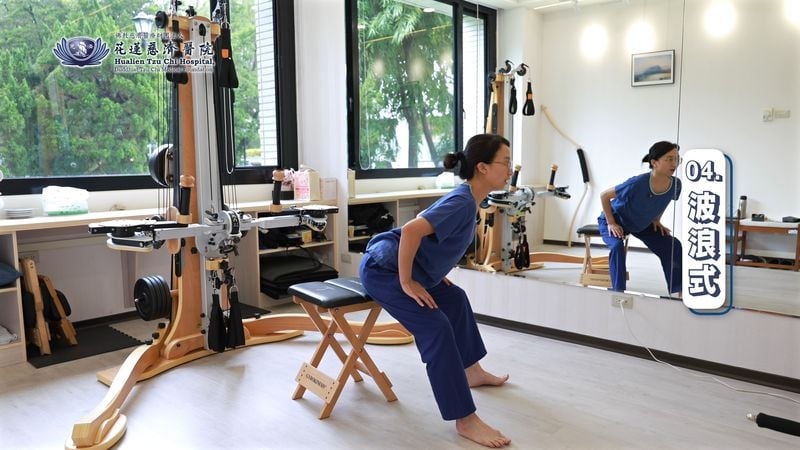 外送員手麻背痛頸椎傷　四招嬋柔伸展舒緩