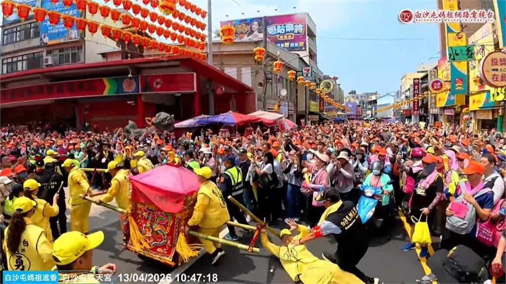 白沙屯媽祖「甩尾衝大甲媽」轎夫慘甩飛！專家一看「超不對勁」示警：暗藏2訊息