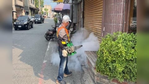 「這一縣市」黑蚊子多啊! 公所熱點噴藥除小黑蚊大作戰