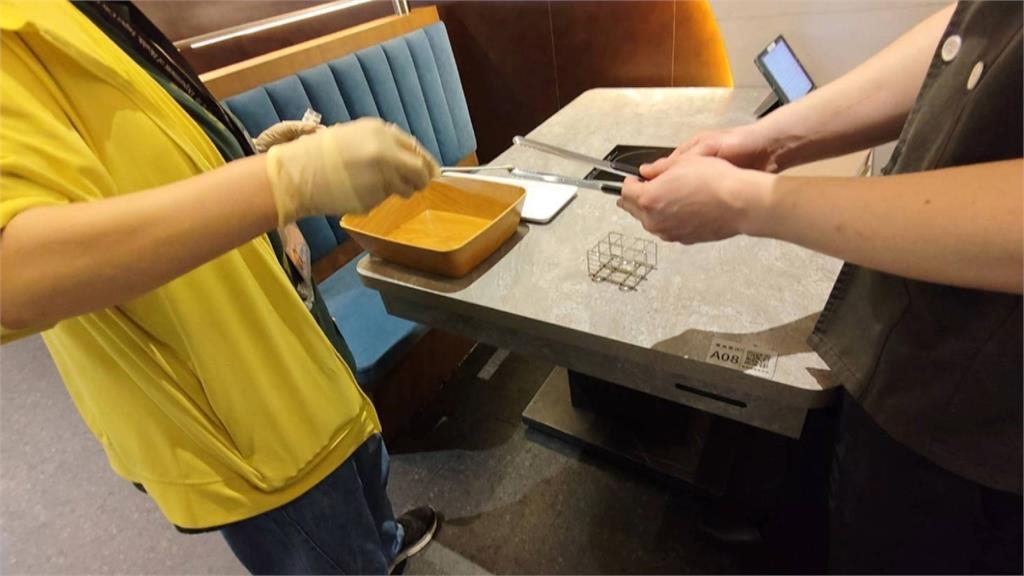 麻辣火鍋螃蟹「吃完上吐下瀉」　業者：若餐點有問題願負責