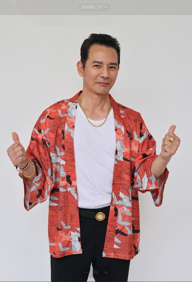 驚見「大一號」王耿豪!金鐘影帝加入《豆腐媽媽》變身野心台客