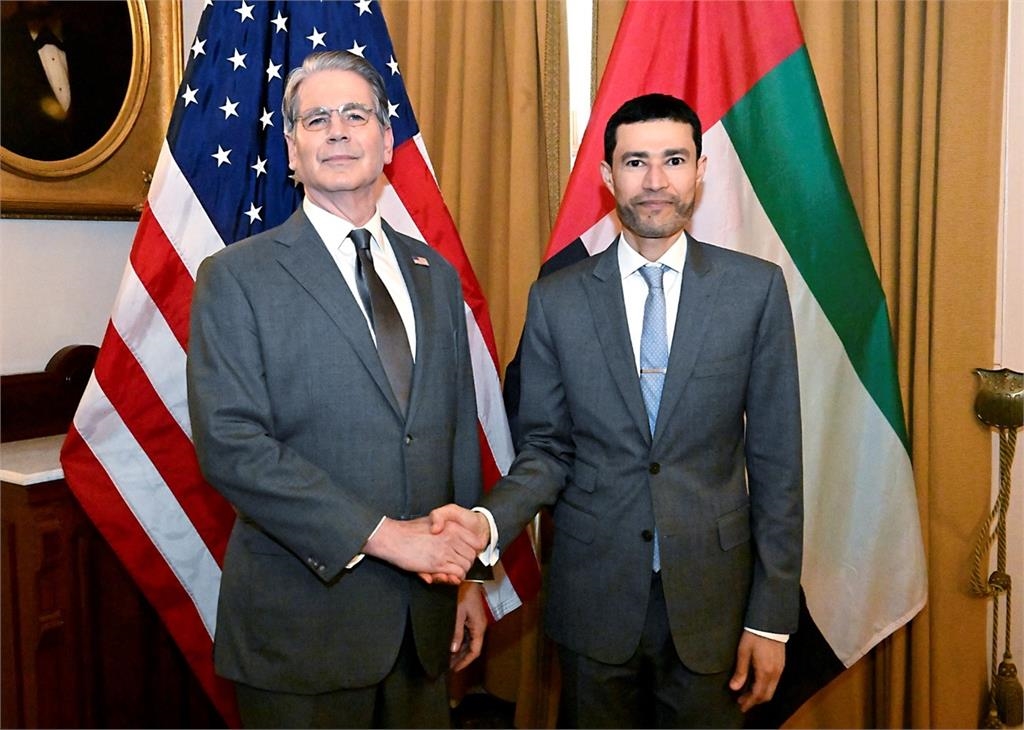 川普經濟大刀殺瘋了!美財長爆2中國銀行「此金流慘遭鎖定」制裁猛升級