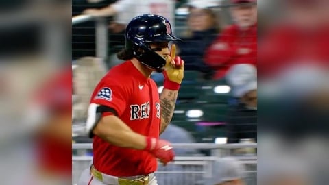 MLB(影)/不滿球迷要他「去自殺」!紅襪球星杜蘭「金杜蘭」比中指回應引發爭議