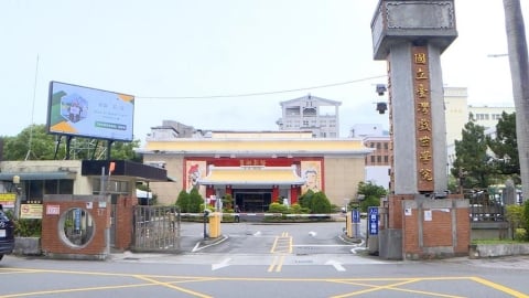 台灣戲曲學院37學生疑食物中毒 校方稱「學生叫外送」挨批卸責