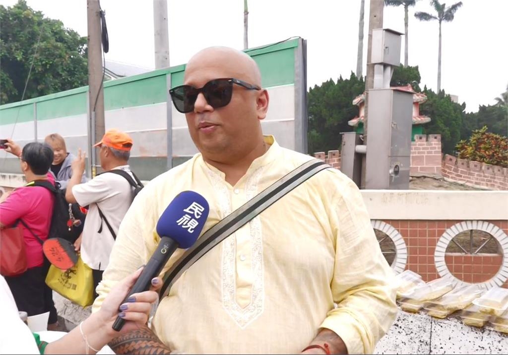 粉紅超跑Day4! 印度籍女婿+飯店主廚義煮 刮痧大隊幫按摩