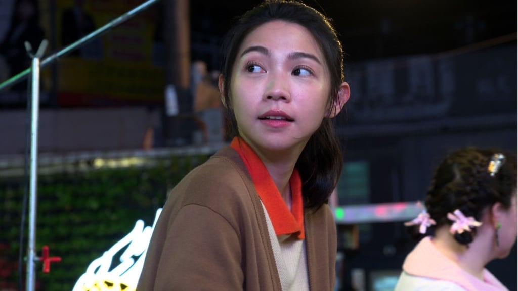 捕獲野生豆花妹！《豆腐媽媽》曾智希突現身「夜市叫賣」引萬人暴動