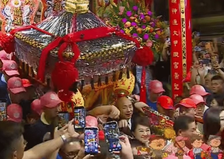 大甲媽連出2意外！顏清標持「神像墜地」又踩空滑到　廖大乙示警浮現凶兆：注意4事