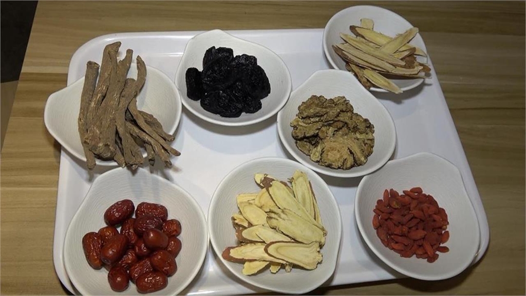 他不吃白飯竟掉髮長膿皰？醫授「1食物」配中藥體質改善還更瘦！