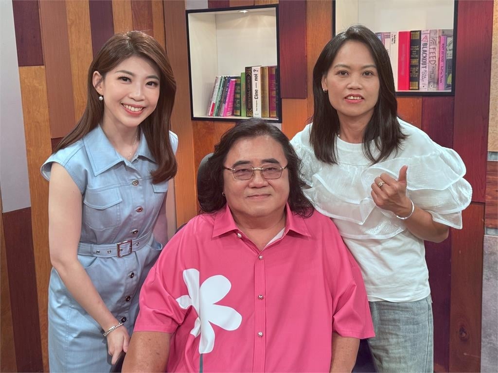 輪椅勇者不設限 帶團觀光看世界