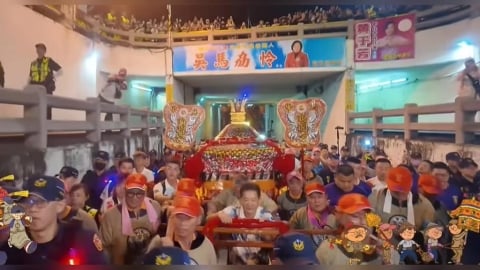 大甲媽創「史上最久」紀錄！延誤7hr經「一級戰區」凌晨通過民生地下道