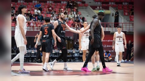 PLG(影)／聯盟龍頭領航猿上演逆轉秀！客場104比94擊敗獵鷹