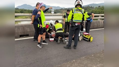 新北貢寮馬拉松驚傳意外！男子「突吐血」倒地一度失去心跳