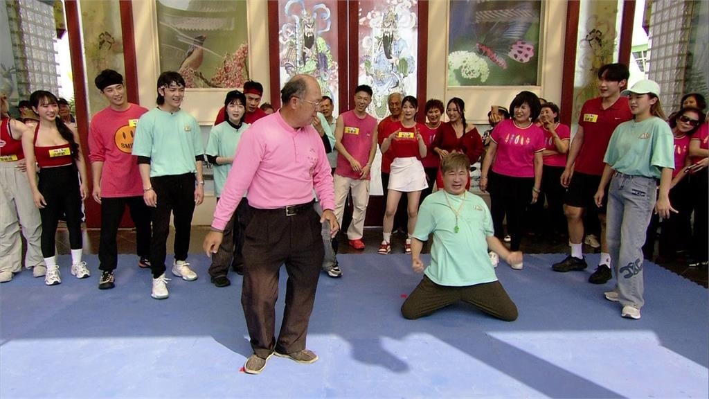 綜藝天王跳印度舞出考題阿嬤看不懂要「跳他第二次」！胡瓜尷尬回「我忘記了」