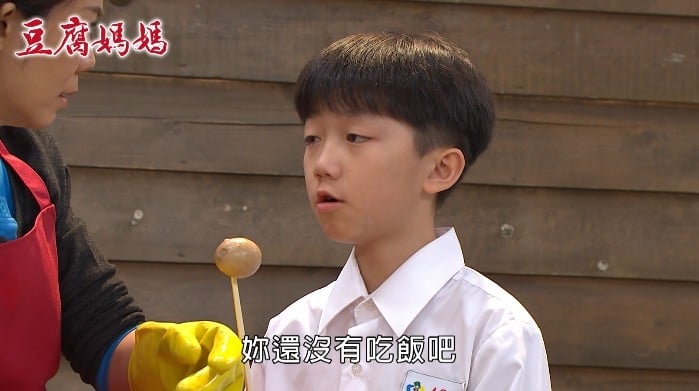 陳仙梅《豆腐媽媽》落魄洗碗！兒子心疼「留滷蛋給媽」哭爆全網