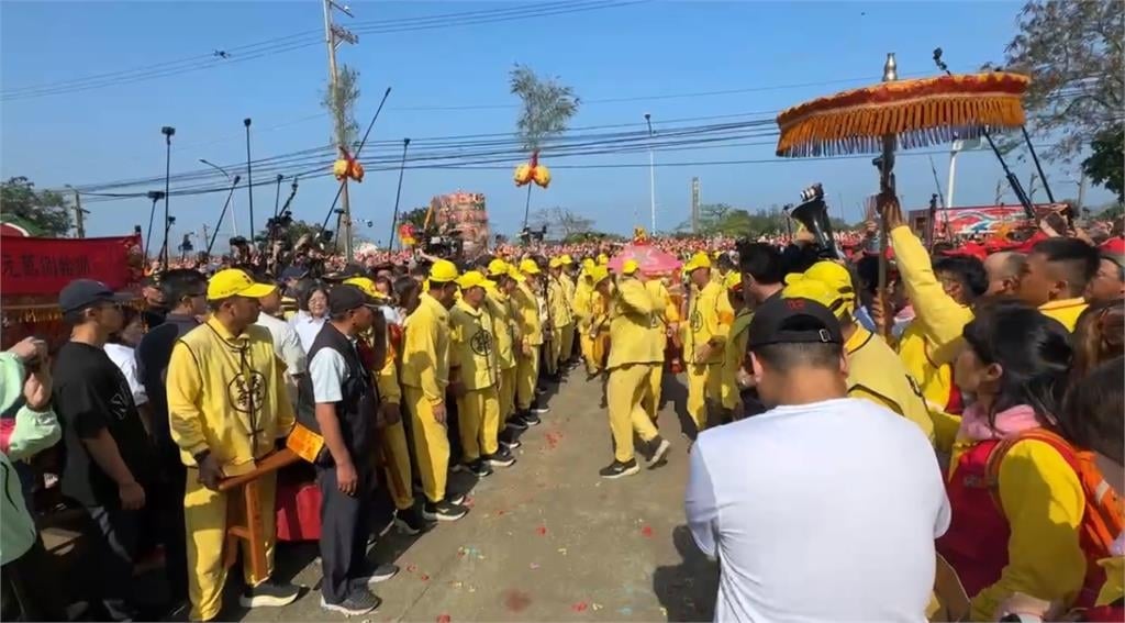 白沙屯媽祖＂三進三退＂衝回宮　閉關12天5/1開爐